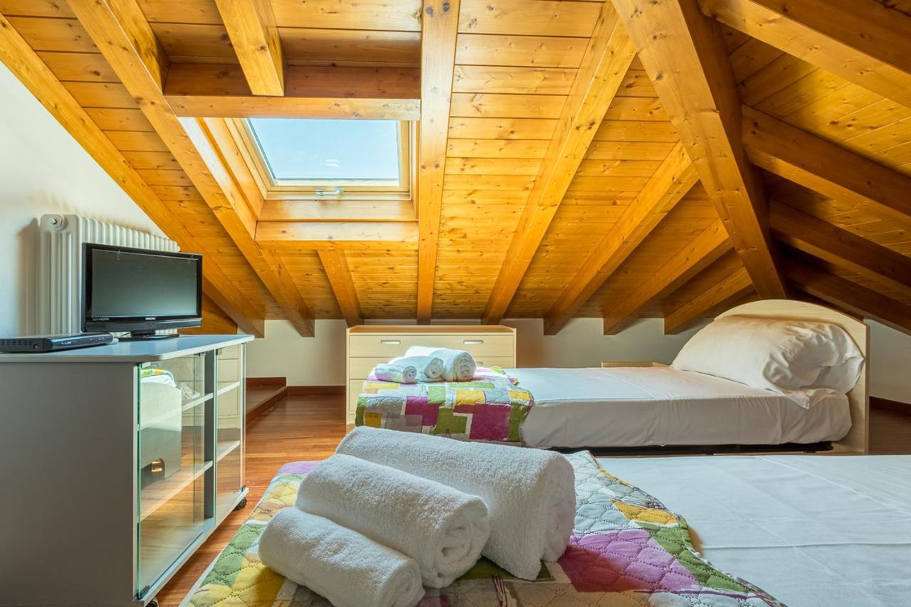 Apartment Maya - Tremezzina Тремеццо Екстер'єр фото