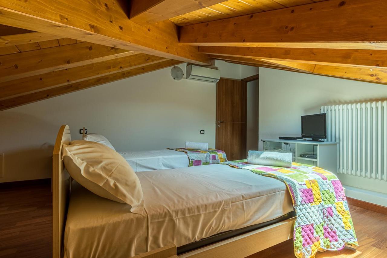 Apartment Maya - Tremezzina Тремеццо Екстер'єр фото