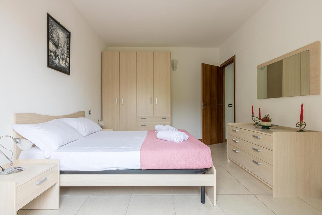 Apartment Maya - Tremezzina Тремеццо Екстер'єр фото
